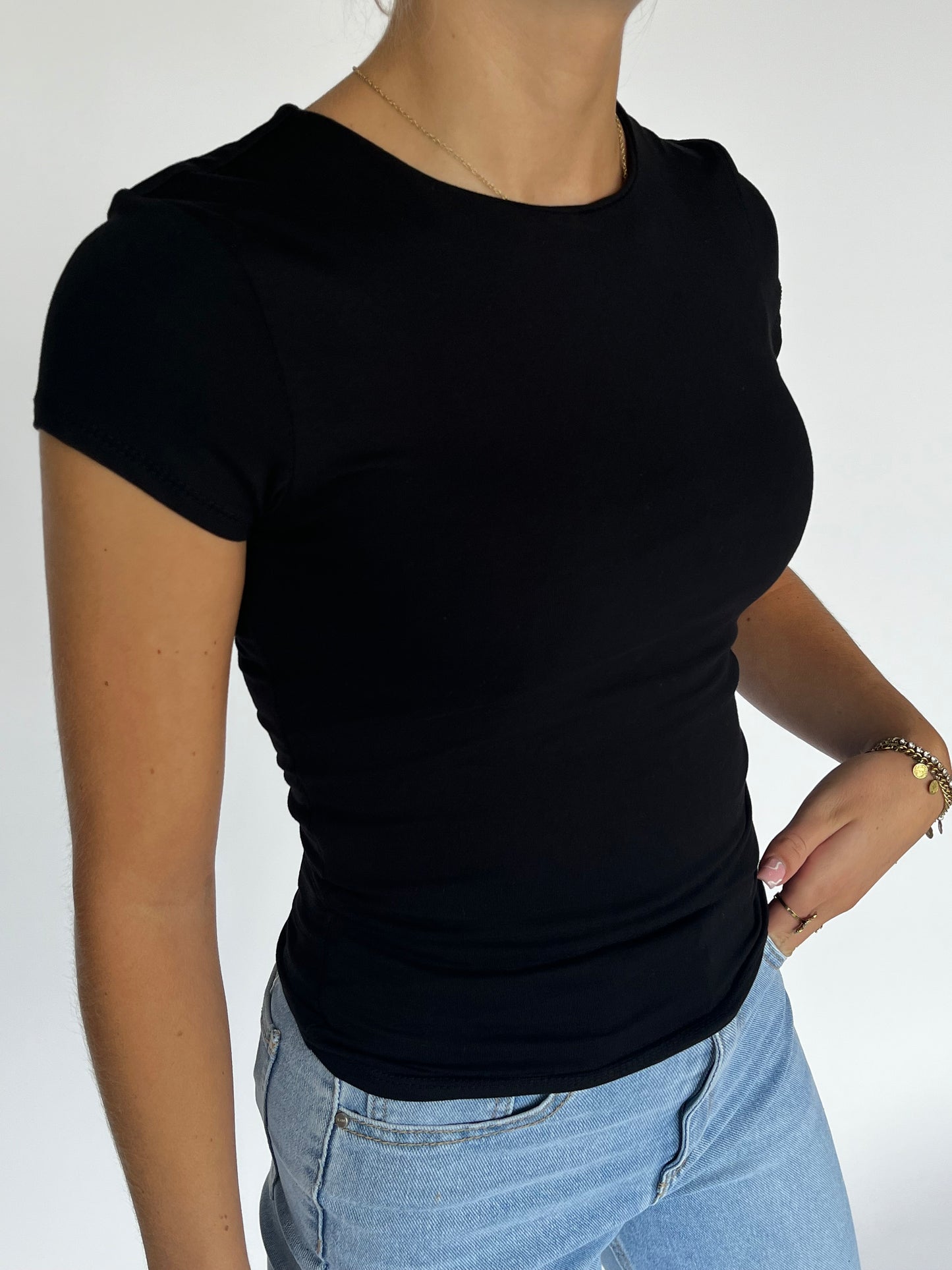 BASIC TEE ZWART
