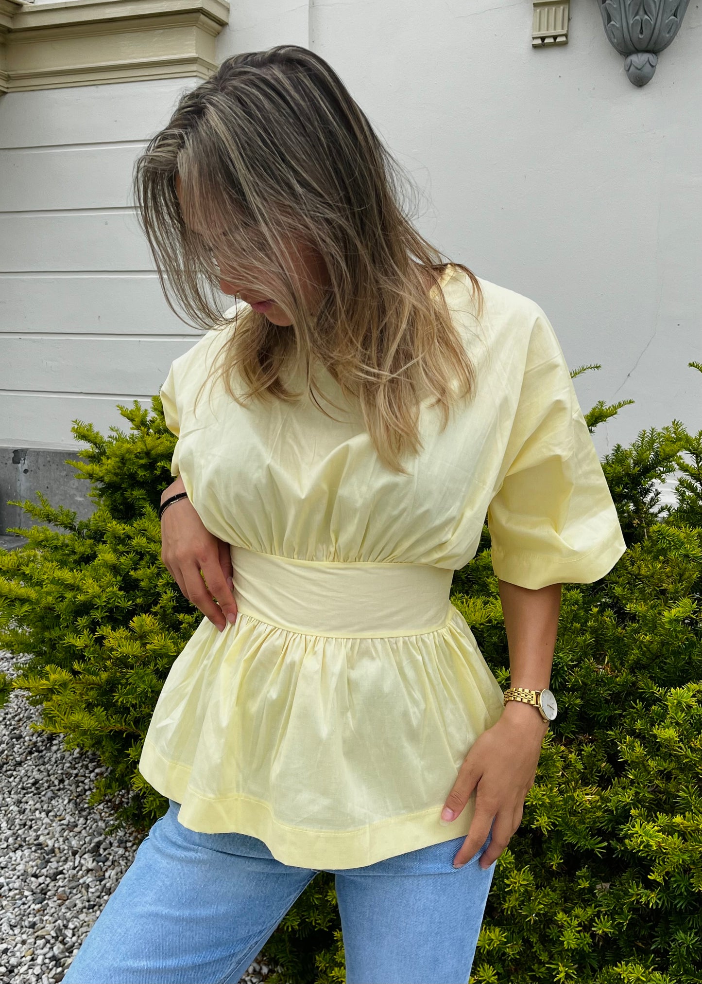 BOW TOP BUTTER YELLOW