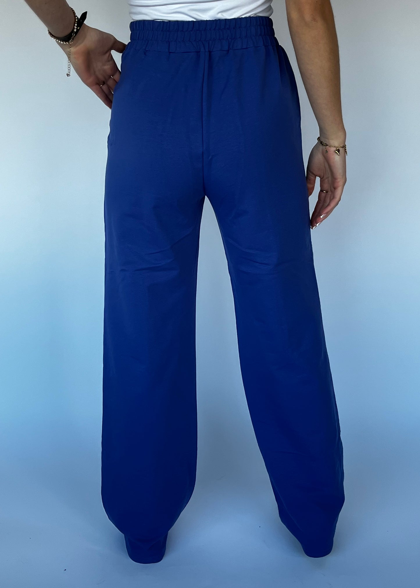 STRAIGHT LEG JOGGER BLAUW