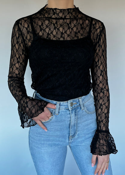 AYA LACE TOP