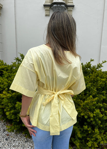 BOW TOP BUTTER YELLOW