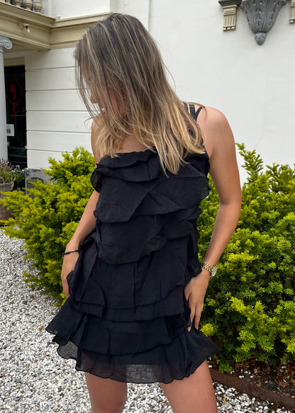 RUFFLE DRESS ZWART